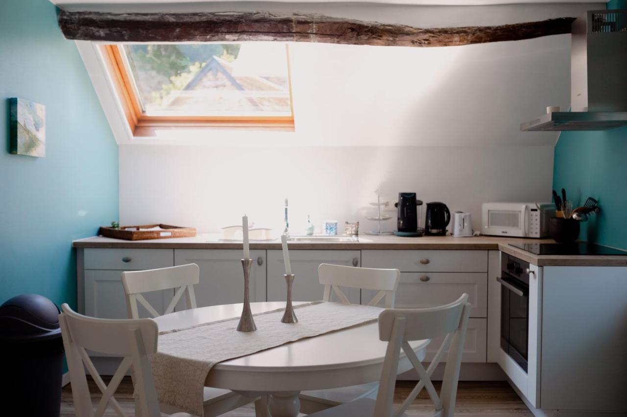 Logis Le P'Tit Rouillon Au Rythme De La Meuse Apartment Annevoie-Rouillon Bagian luar foto