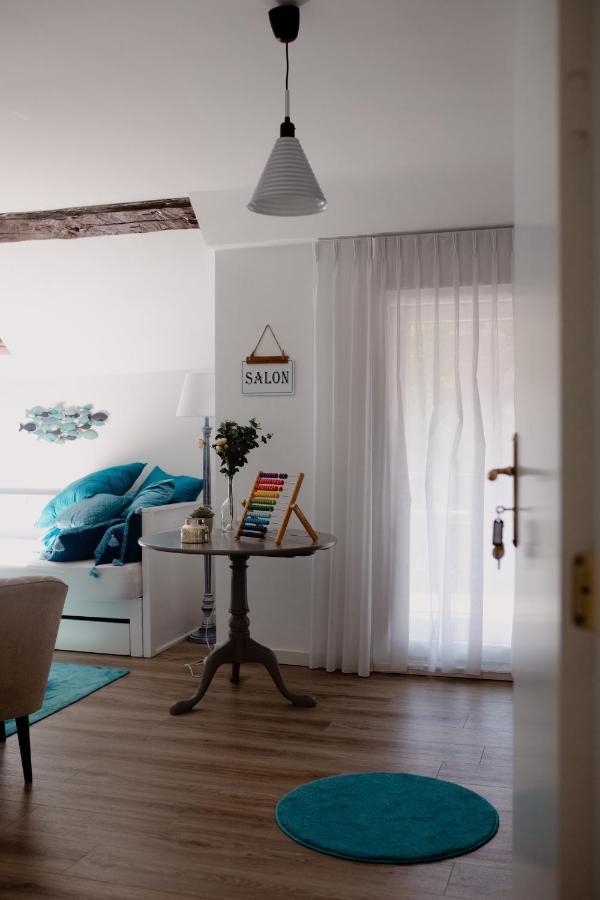 Logis Le P'Tit Rouillon Au Rythme De La Meuse Apartment Annevoie-Rouillon Bagian luar foto